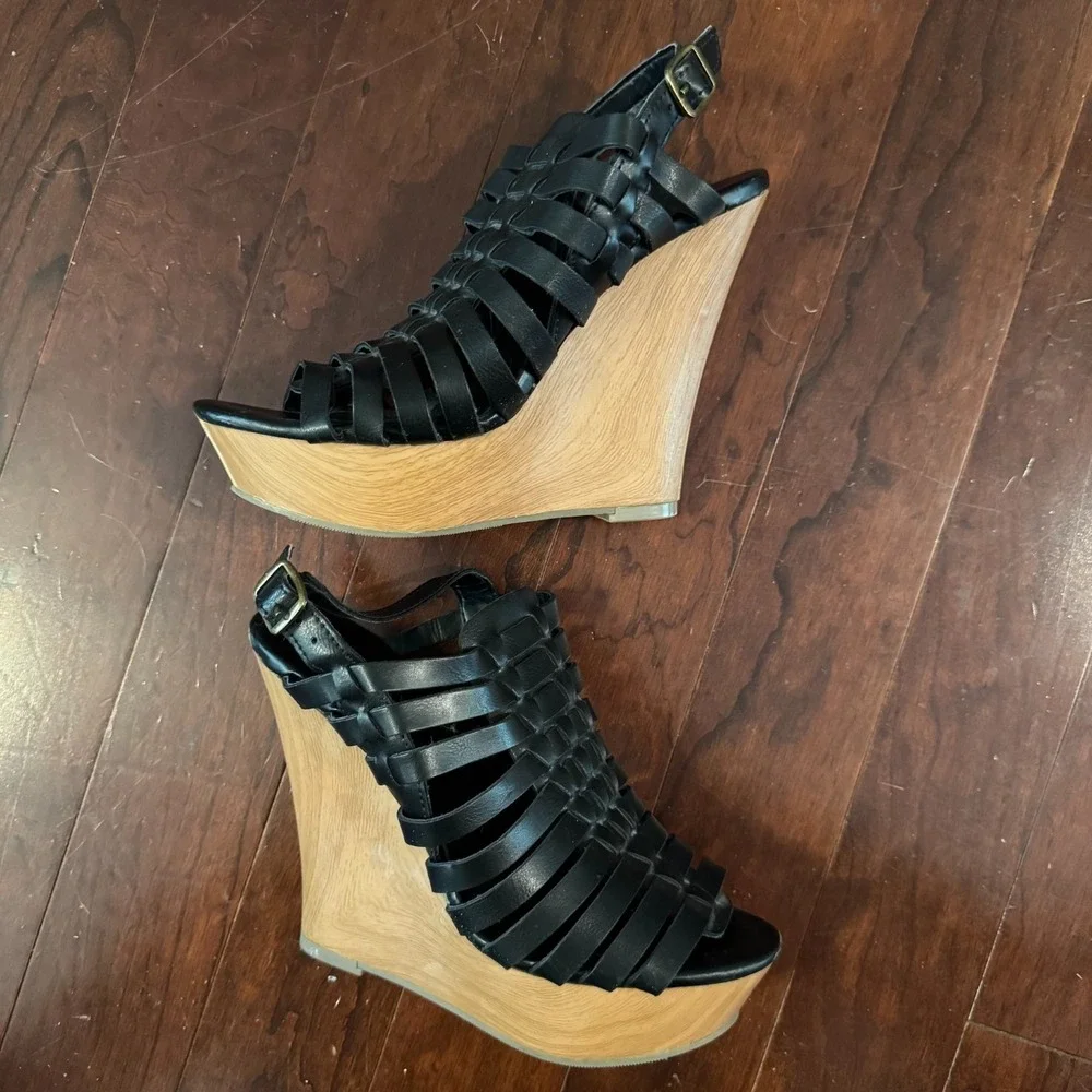 Mossimo Supply Co Black Strappy Woven Gladiator Platform Wedge Heels Women's 7.5